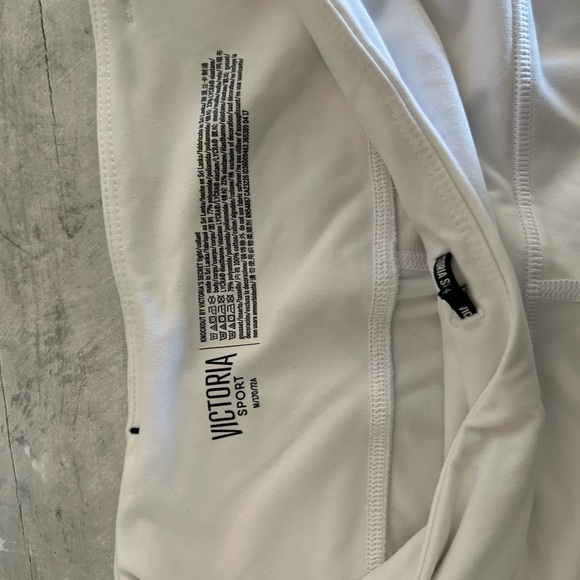 Victoria Secret Medium white leggings ankle with cutouts mess sides - Picture 6 of 6